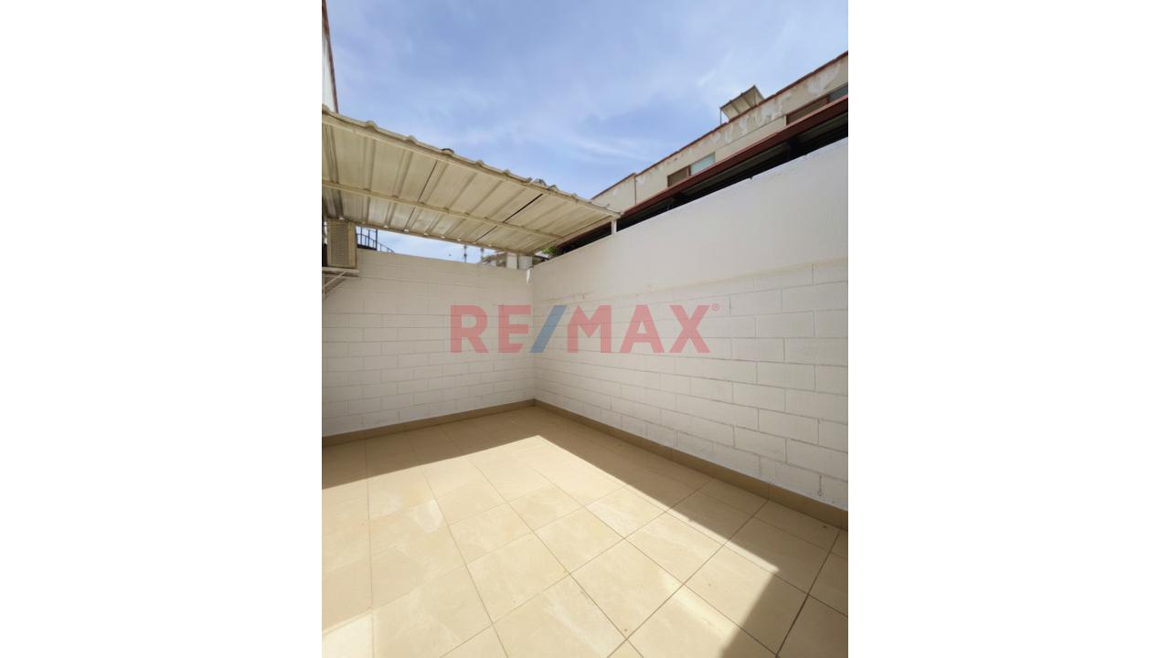 Casa de 5 dormitorios ubicado en Veintiseis De Octubre Casa de 5 dormitorios ubicado en Veintiseis De Octubre