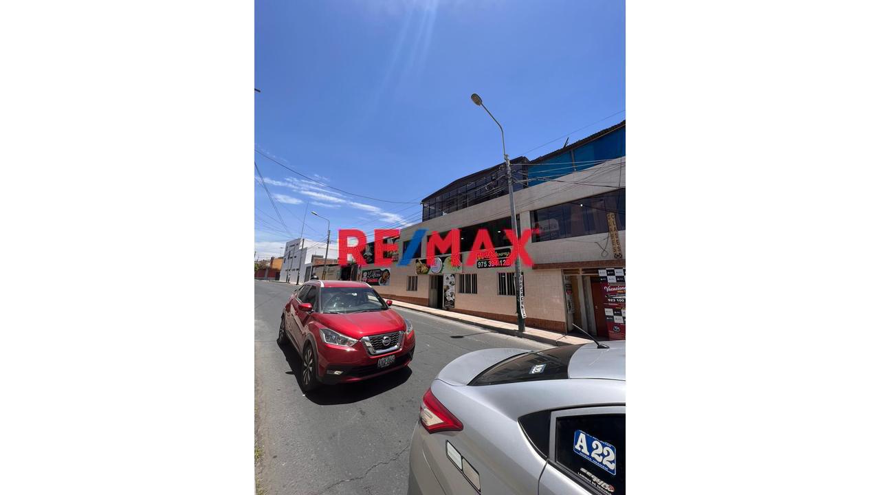 Propiedad Comercial Para Inversionistas Que Desean Rentabilizar Desde El 1Er Dia, En Esquina En Plena Av. Pizarro, En La Cuadra Mas Comercial De La Av. Pizarro (Entre Los Distritos De Paucarpata Con J