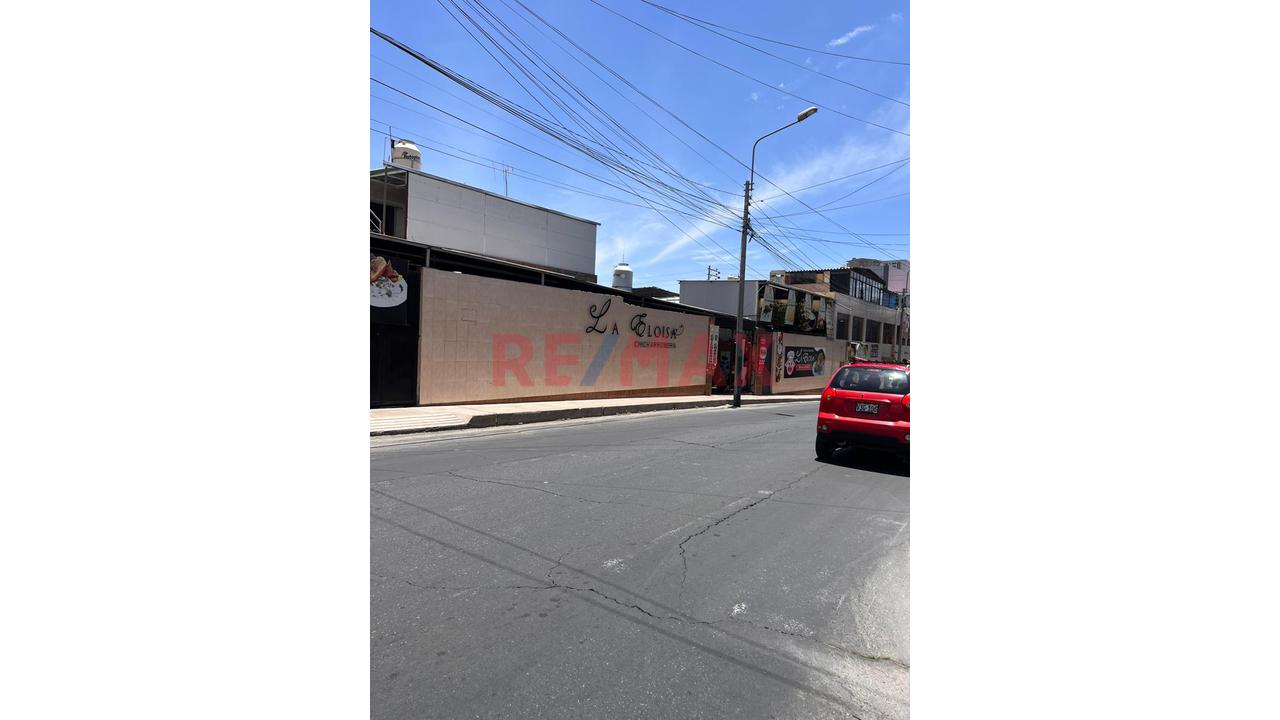 Propiedad Comercial Para Inversionistas Que Desean Rentabilizar Desde El 1Er Dia, En Esquina En Plena Av. Pizarro, En La Cuadra Mas Comercial De La Av. Pizarro (Entre Los Distritos De Paucarpata Con J — foto 6