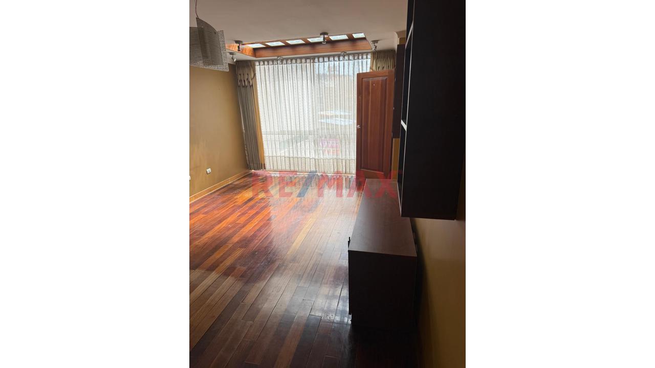 Alquiler De Linda Casa Ideal Para Empresas - Puno - 19