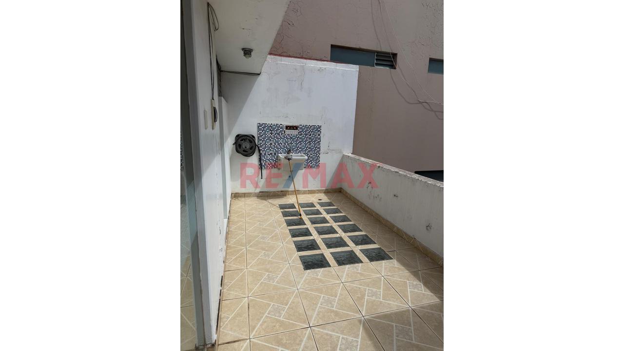 Alquiler De Linda Casa Ideal Para Empresas - Puno - 21