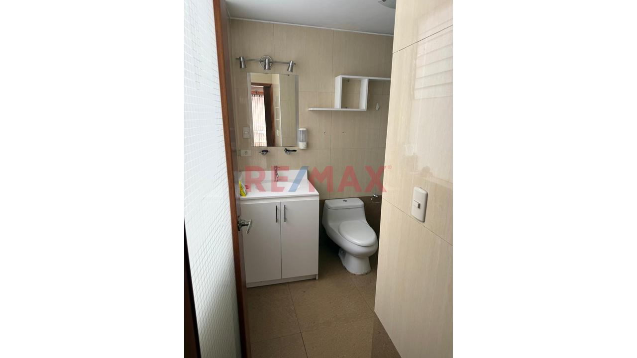 Alquiler De Linda Casa Ideal Para Empresas - Puno - 18