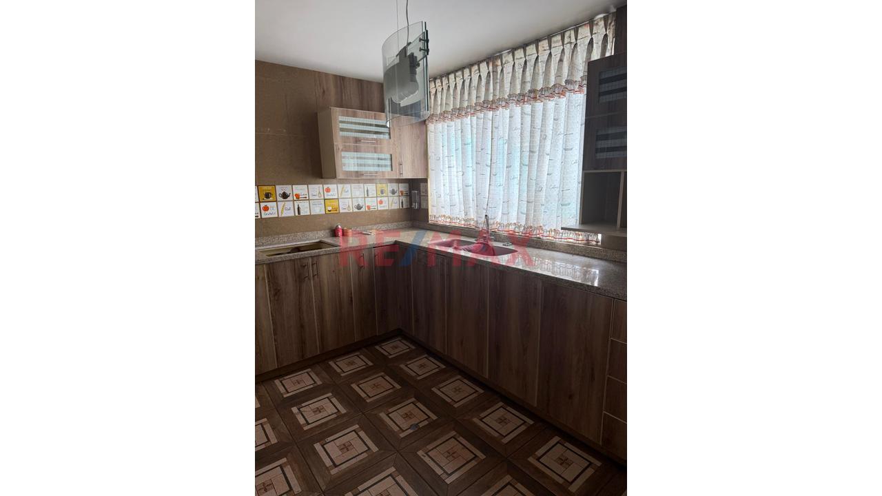 Alquiler De Linda Casa Ideal Para Empresas - Puno - 5