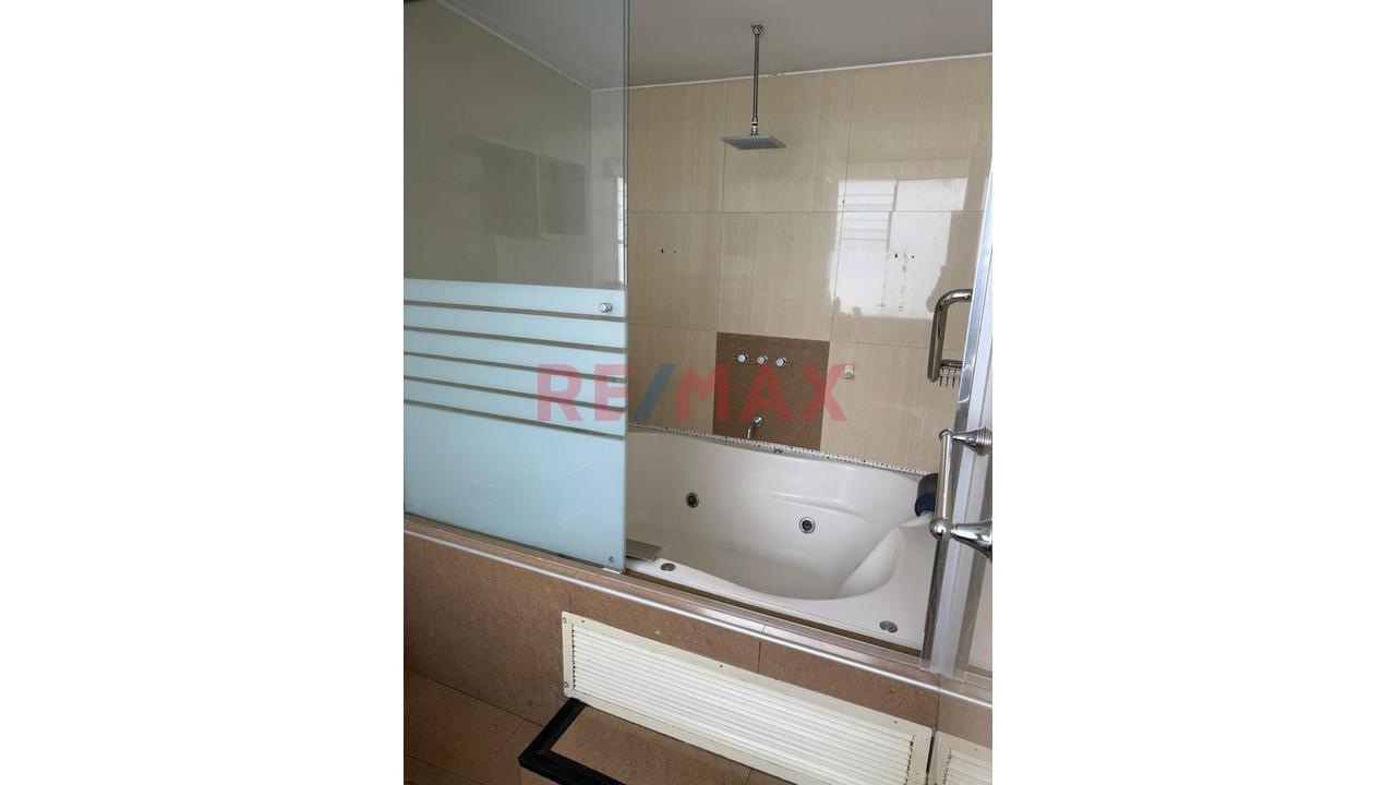 Alquiler De Linda Casa Ideal Para Empresas - Puno - 17