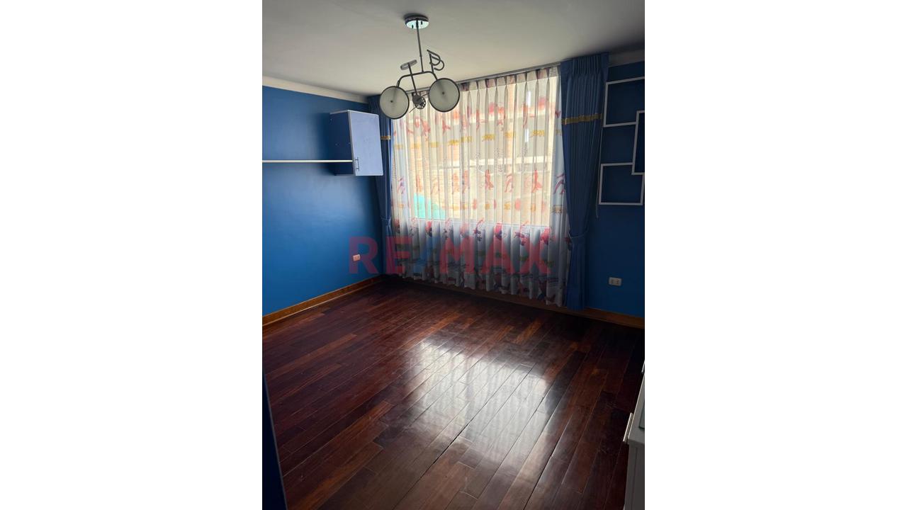 Alquiler De Linda Casa Ideal Para Empresas - Puno - 12