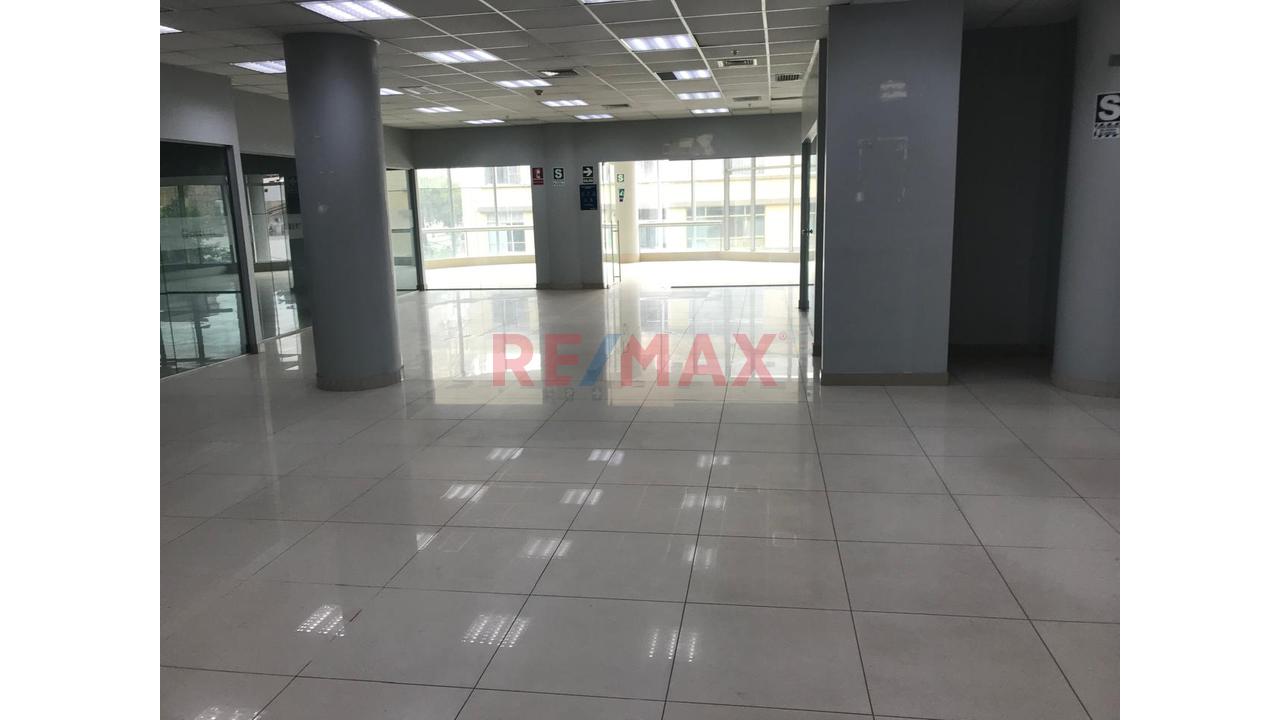 Edificio Multiproposito Equipado En Venta  En La Zona Mas Comercial De Miraflores - 9