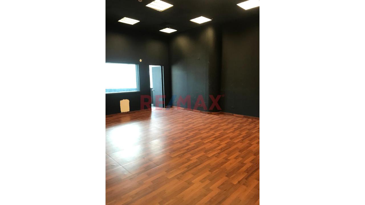 Edificio Multiproposito Equipado En Venta  En La Zona Mas Comercial De Miraflores - 13