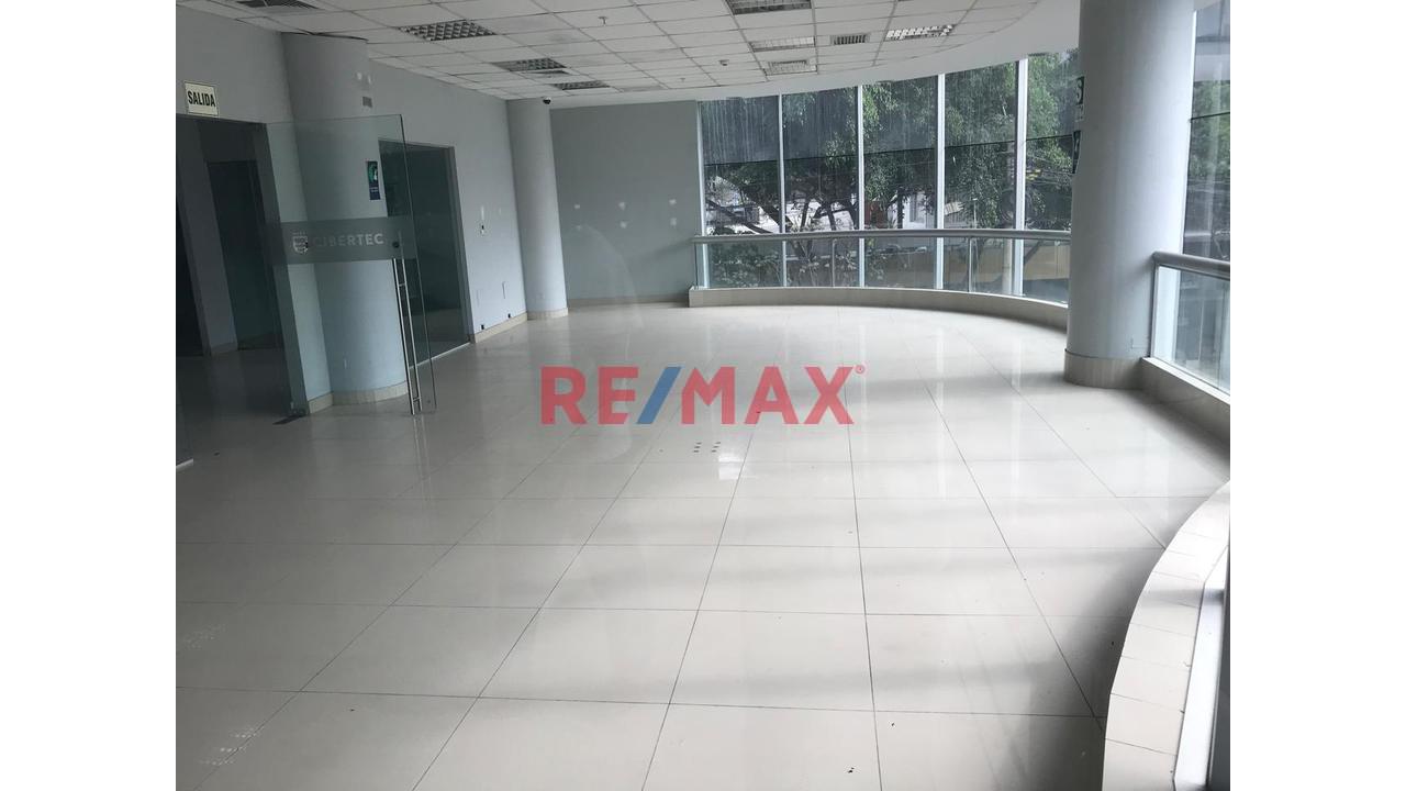 Edificio Multiproposito Equipado En Venta  En La Zona Mas Comercial De Miraflores