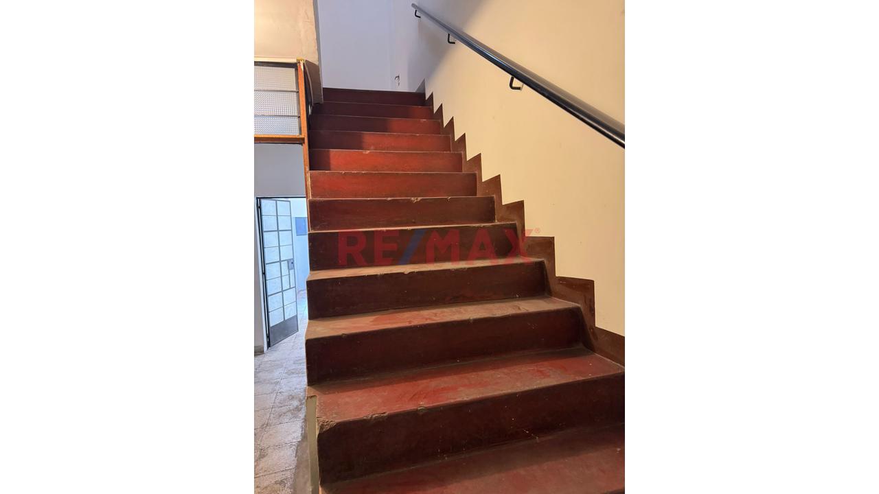 Casa Dos Pisos Muy Buena Ubicacion En Zona Centrica De San Martin De Porres — foto 9