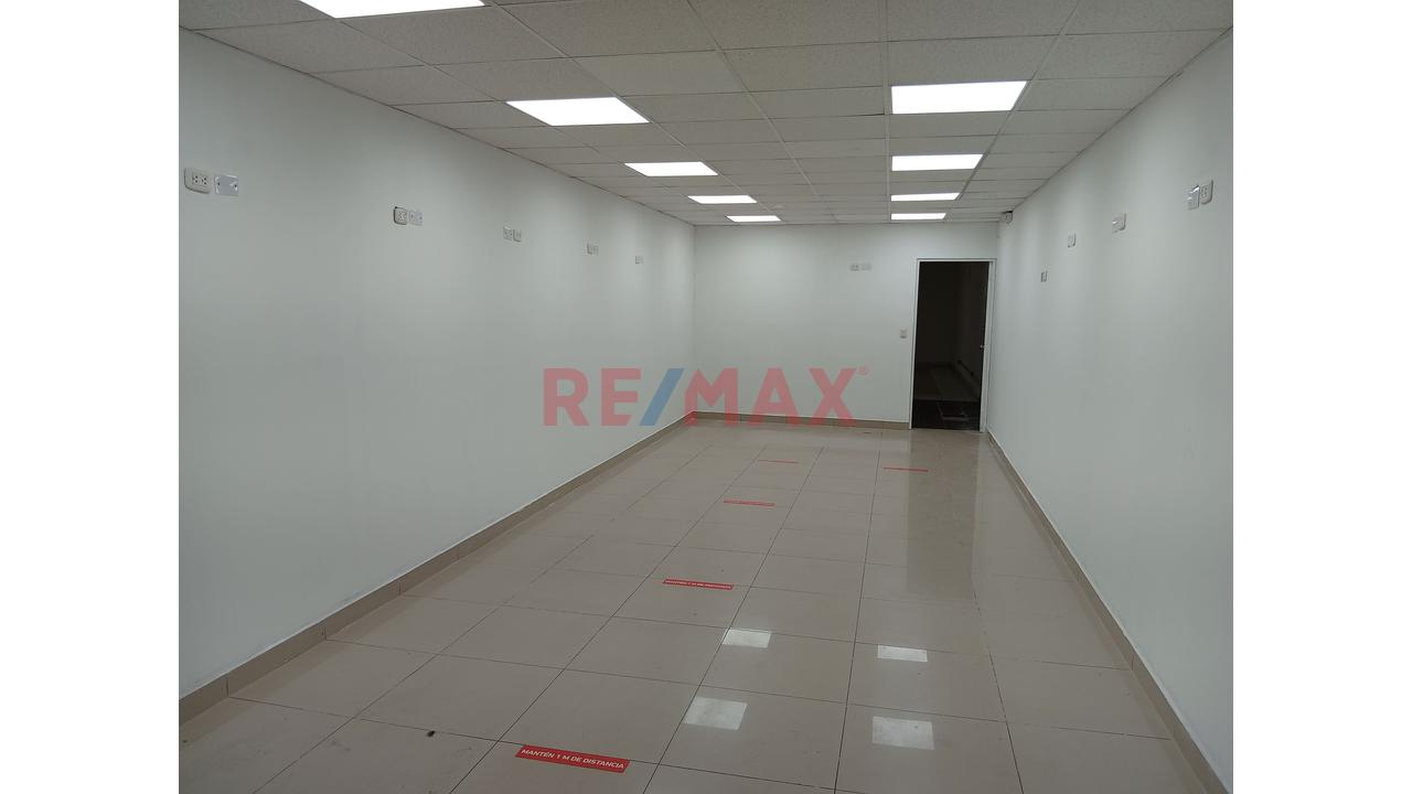 🔹 Se Alquila Local Comercial 123M2 – Excelente Ubicación Surquillo 🔹 - 4