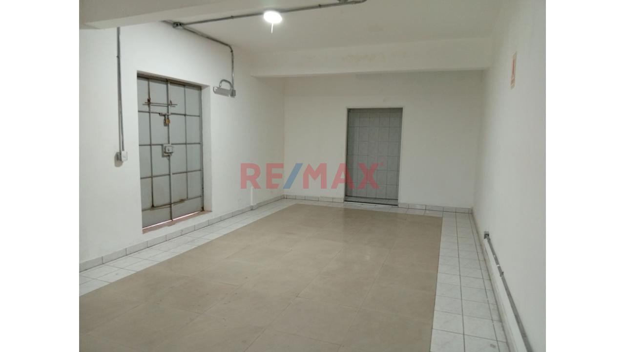 🔹 Se Alquila Local Comercial 123M2 – Excelente Ubicación Surquillo 🔹 - 8