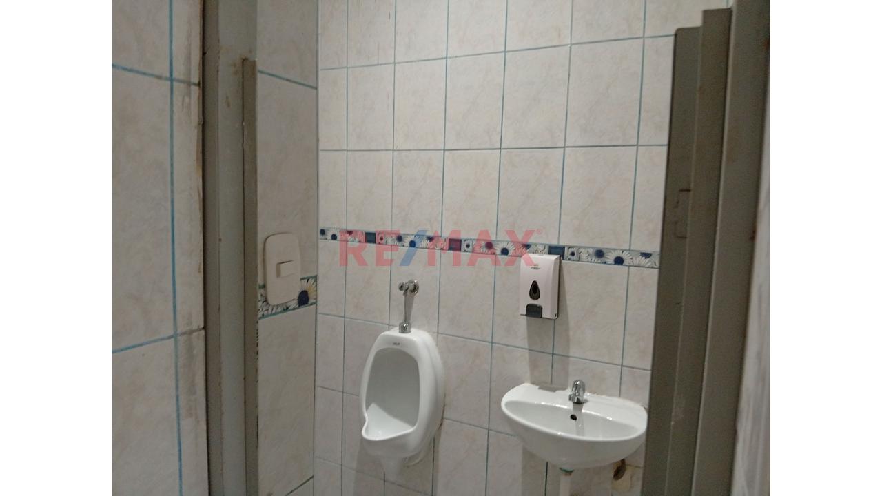 🔹 Se Alquila Local Comercial 123M2 – Excelente Ubicación Surquillo 🔹 - 9