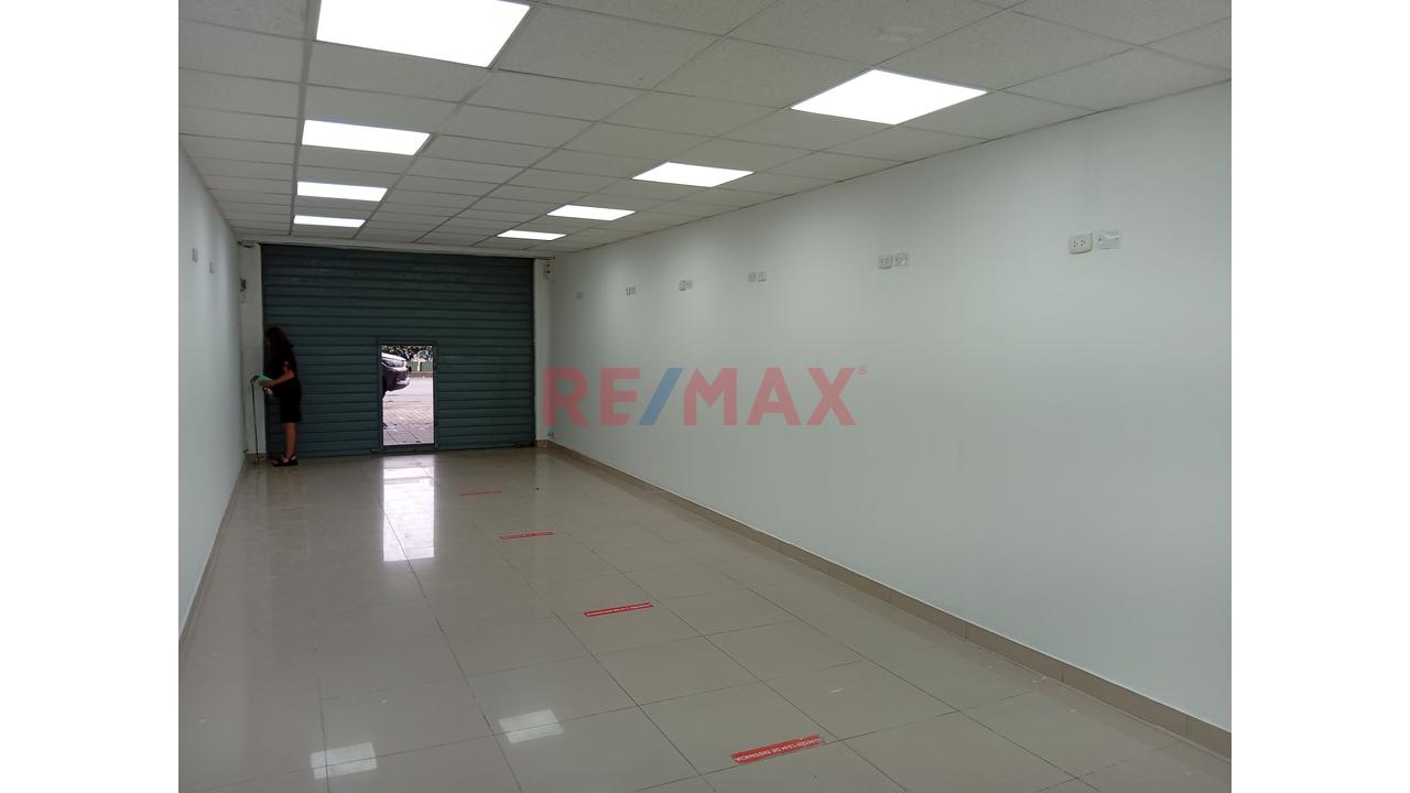 🔹 Se Alquila Local Comercial 123M2 – Excelente Ubicación Surquillo 🔹 - 5