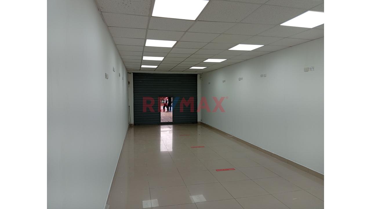 🔹 Se Alquila Local Comercial 123M2 – Excelente Ubicación Surquillo 🔹 - 3