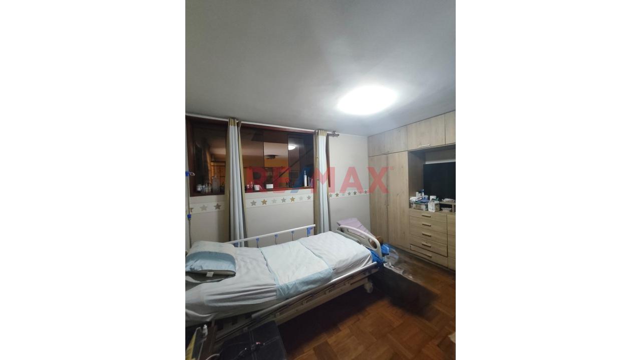 Venta Casa En Salamanca Urb Los Recaudadores *** At 200M2 + Cochera - 12