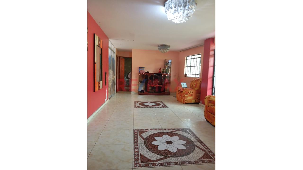 Se Vende Casa De 3 Pisos – Cerca A La Escuela De Policías – Av. Asháninka — foto 7