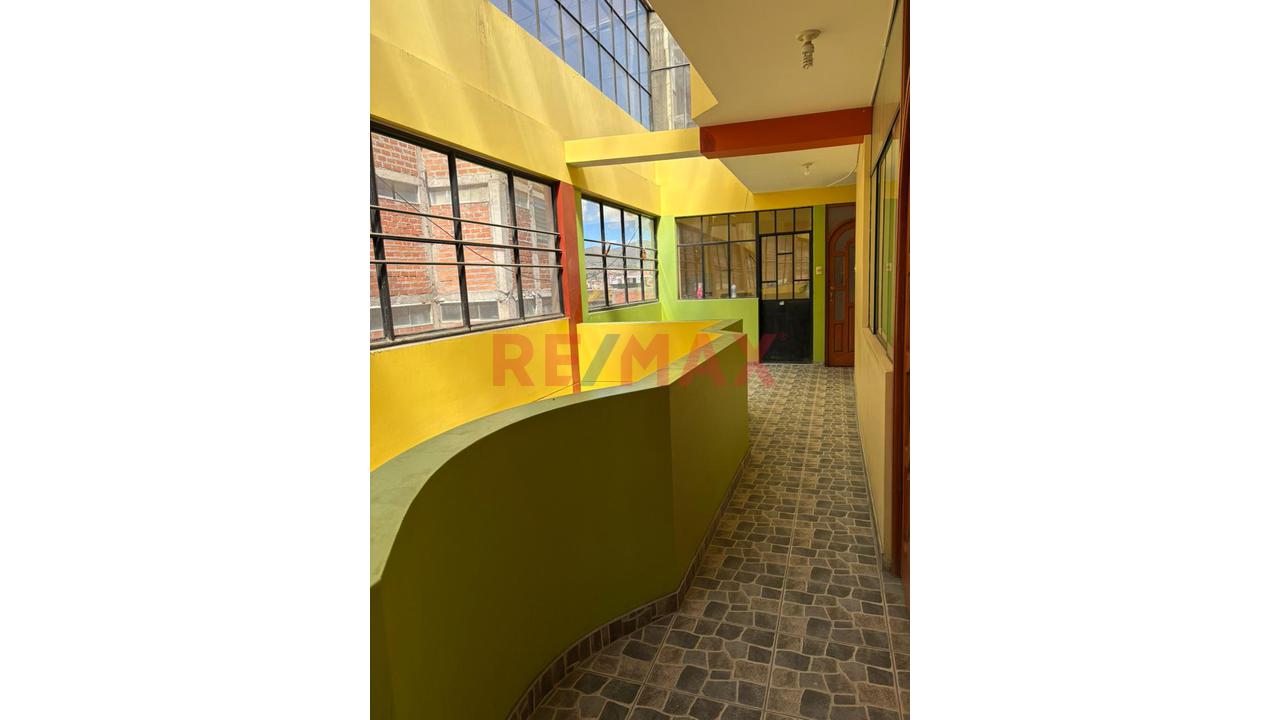 Centro Comercial En Venta En Puno | Flujo Comercial Activo - 4