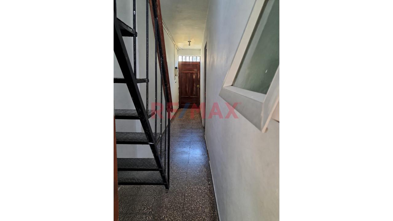 Venta Casa Recien Remodelada- Urbanizacion Higuereta-Surco - 18