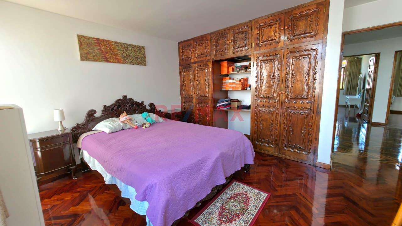 Venta Casa Recien Remodelada- Urbanizacion Higuereta-Surco - 17