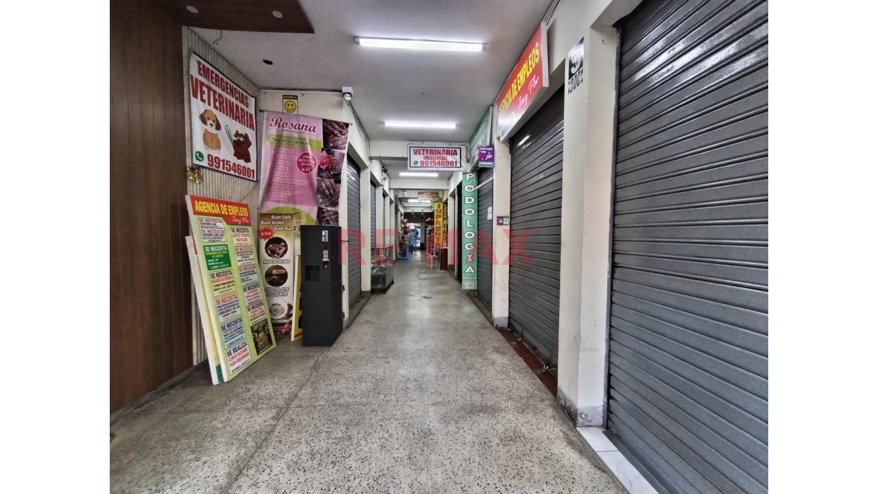 Vende Espectacular Local Comercial En Galeria — foto 3