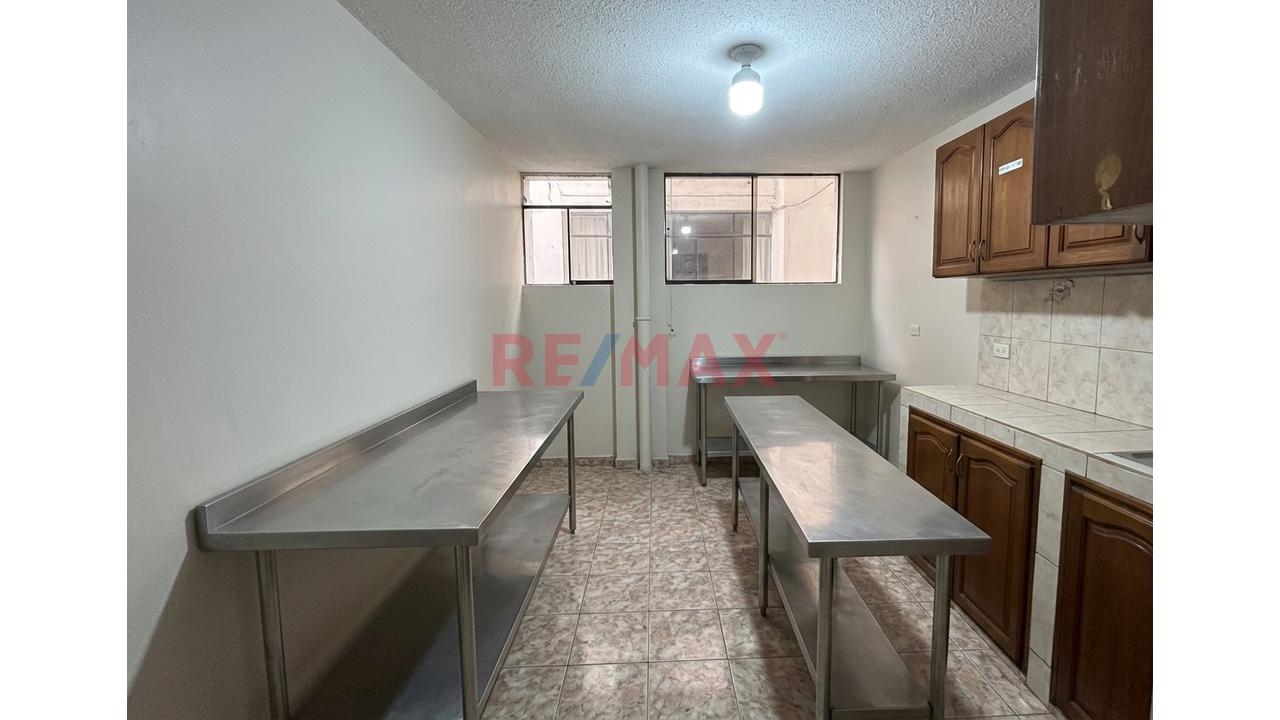 ¡Oportunidad Única! Departamento Remodelado + Local Comercial En Av. Venezuela – Bellavista — foto 4