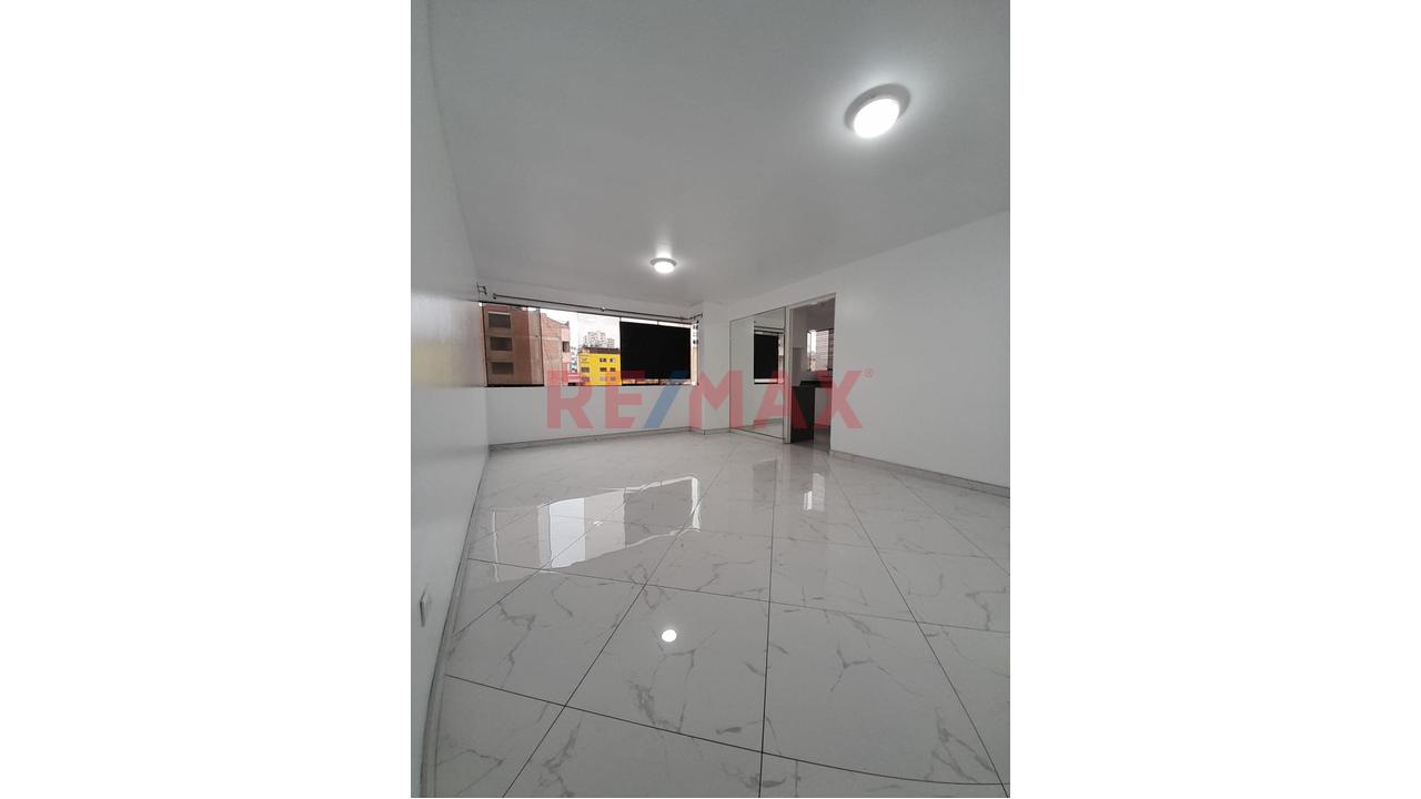 “Alquiler De Departamento Más Estacionamiento - Pueblo Libre" — foto 2