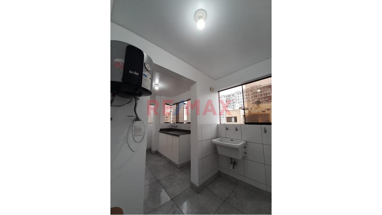 “Alquiler De Departamento Más Estacionamiento - Pueblo Libre" — foto 7