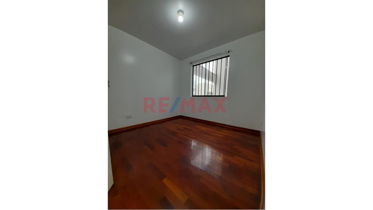 “Alquiler De Departamento Más Estacionamiento - Pueblo Libre" — foto 12