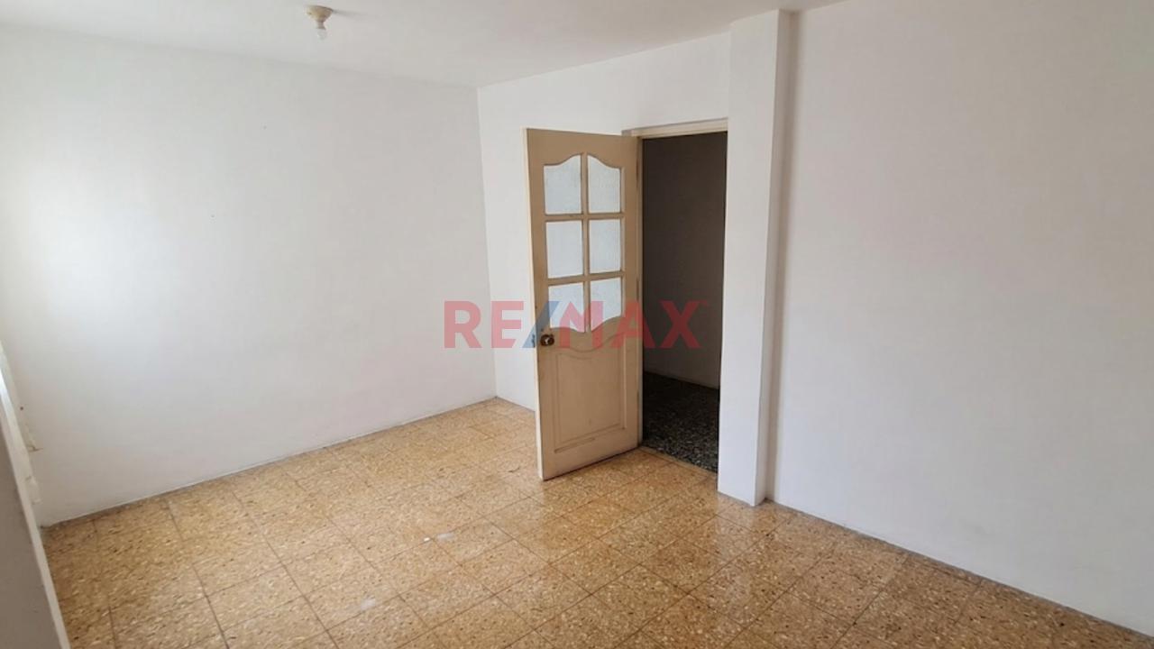 Casa 3 Pisos En Venta Cerca A La Urb Sta Victoria Chiclayo - 10
