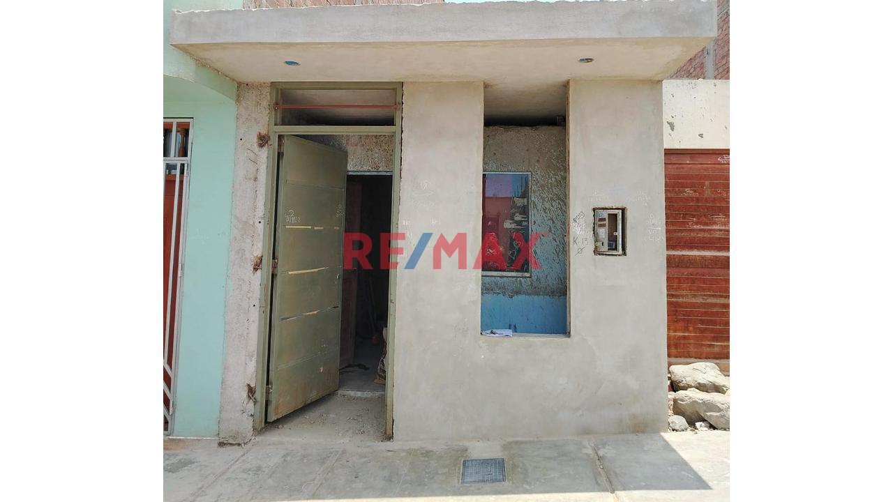 Se Vende Casa En Vallesol Cerca A Mercado , Paradero De Combis - 1
