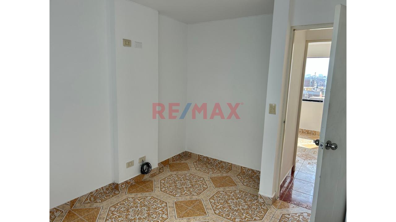 Venta Amplio Departamento A Espaldas De Parque Pueblo Libre — foto 6