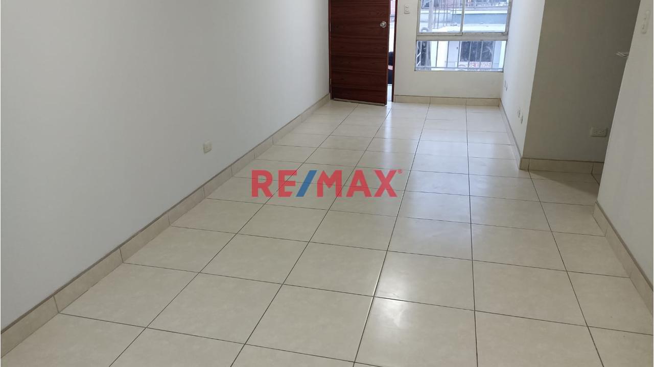 Vendo Un Lindo Departartamento +Cochera  En Villa Club - Carabayllo.
