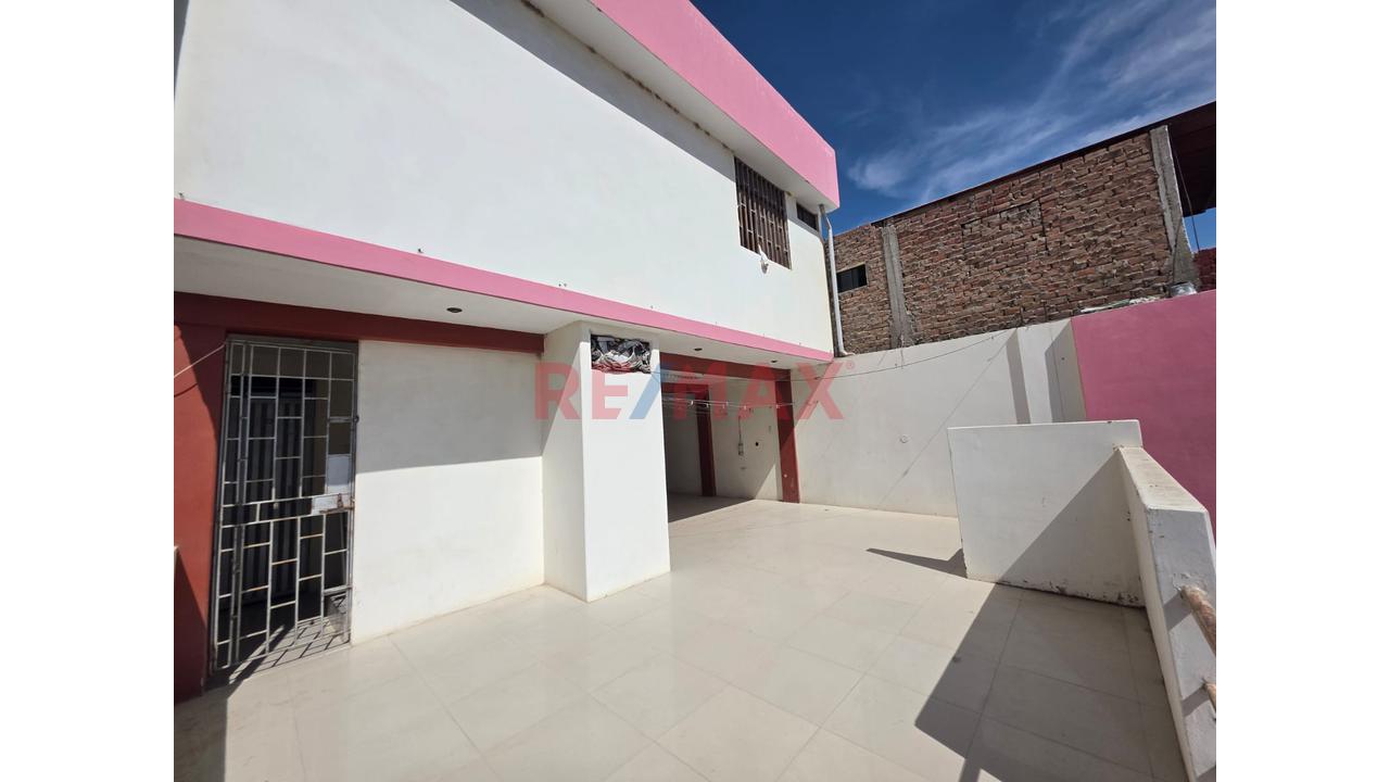 💰🏠 ¡Gran Oportunidad! Casa De 3 Pisos Con 16 Habitaciones En Venta En Corazon Comercial De Sullana 🔥 - 20