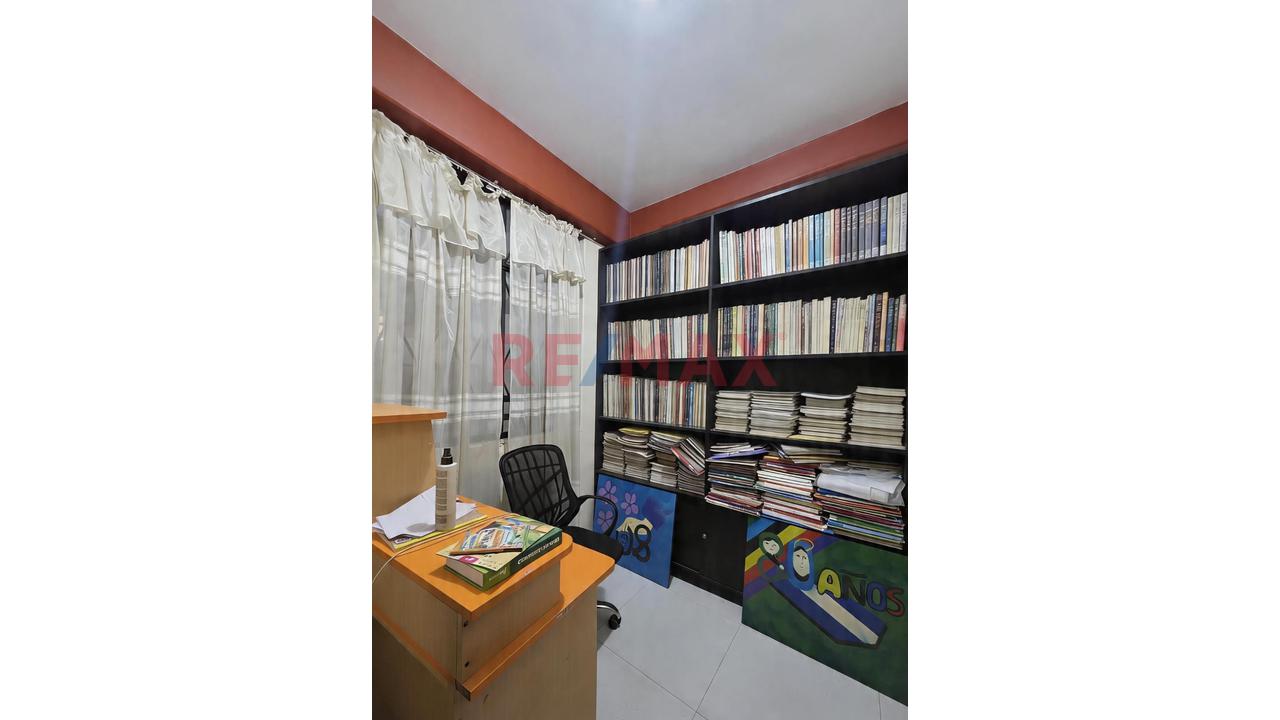 💰🏠 ¡Gran Oportunidad! Casa De 3 Pisos Con 16 Habitaciones En Venta En Corazon Comercial De Sullana 🔥 - 10