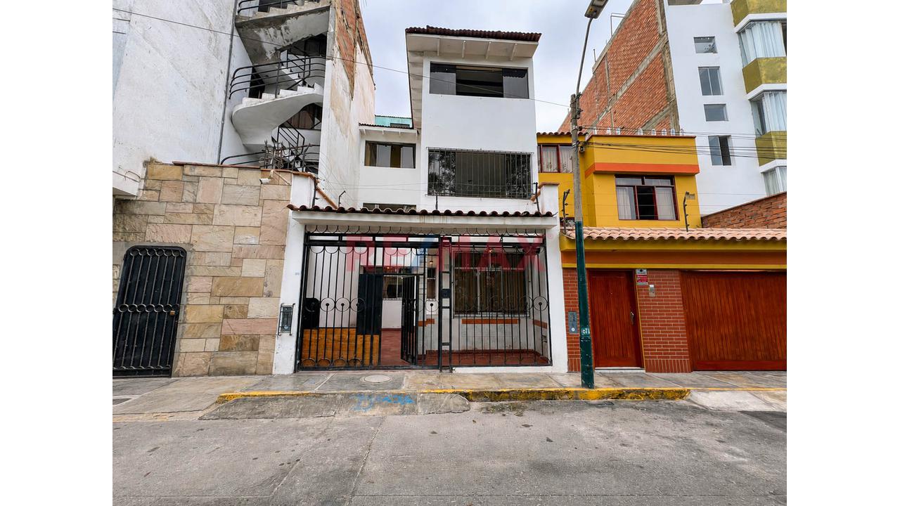 🏡 Casa En Venta – Excelente Ubicación En Surco - 📍 Zona Estratégica — foto 6
