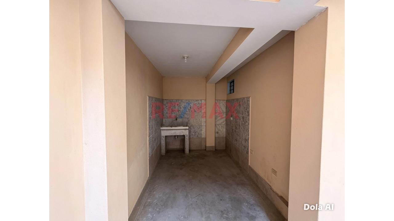 Departamento En 1Er Piso Con Local Comercial En Sjm - 186M2 En Zona Estratégica — foto 15