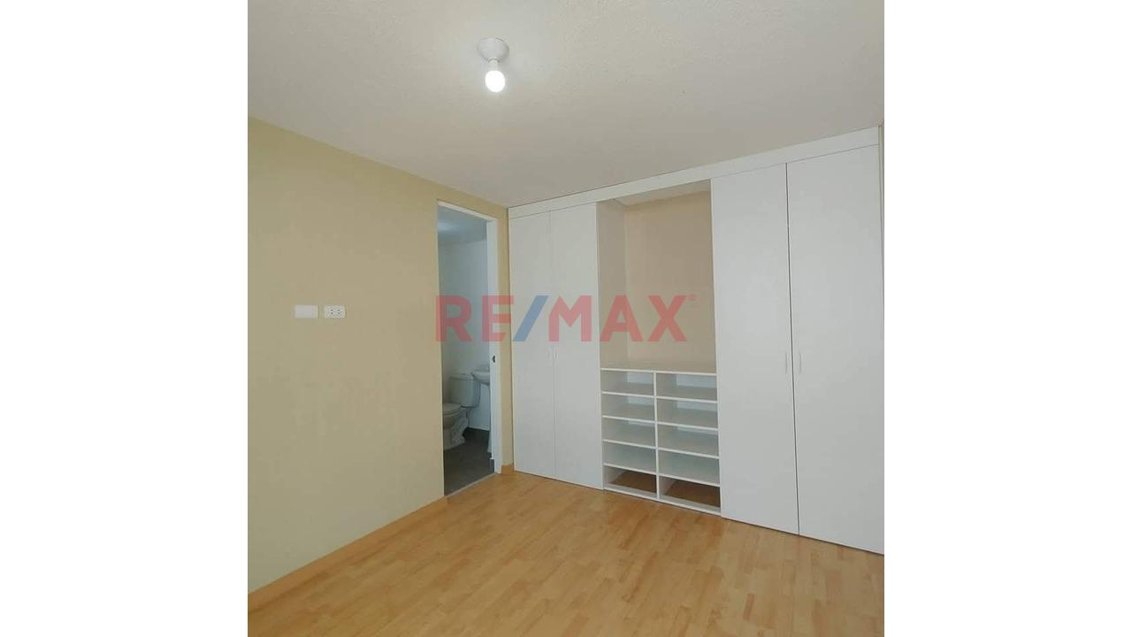 Venta – Departamento Moderno Con Balcon, Vista Externa  En Condominio  Cercado De Lima — foto 5