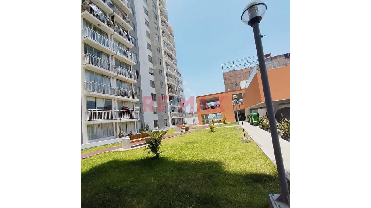 Venta – Departamento Moderno Con Balcon, Vista Externa  En Condominio  Cercado De Lima — foto 12