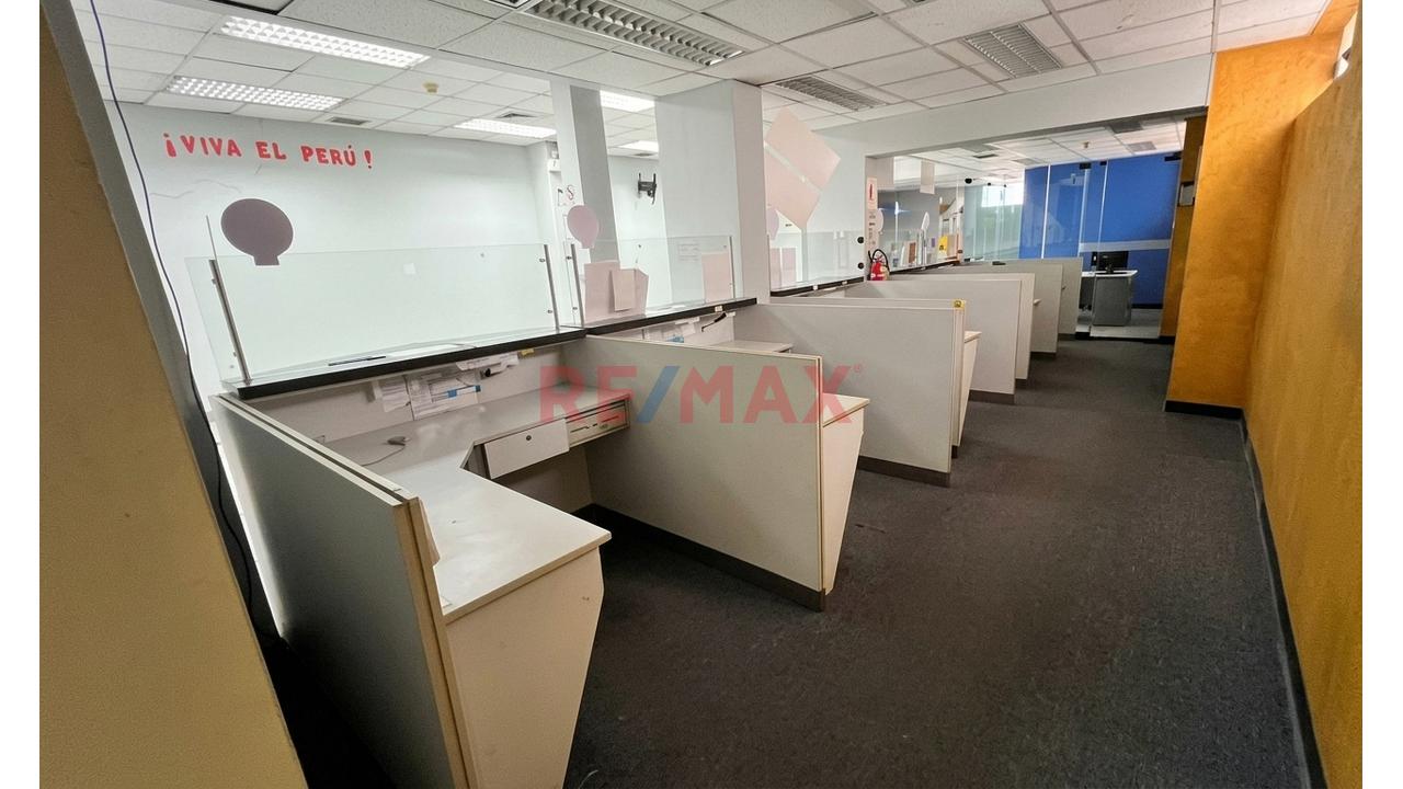 Local Comercial En 1Er Piso De 197 M² Con Una Excelente Ubicación - 3