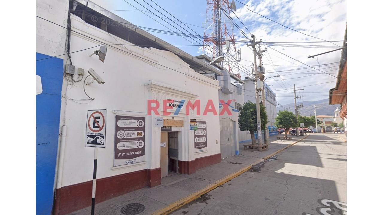 Local Comercial En 1Er Piso De 197 M² Con Una Excelente Ubicación - 1