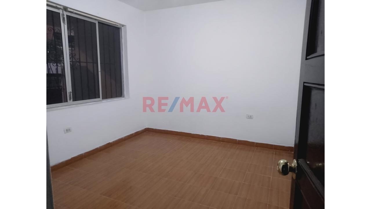 Venta De Casa 1Er Piso En Villa María Del Triunfo — foto 4