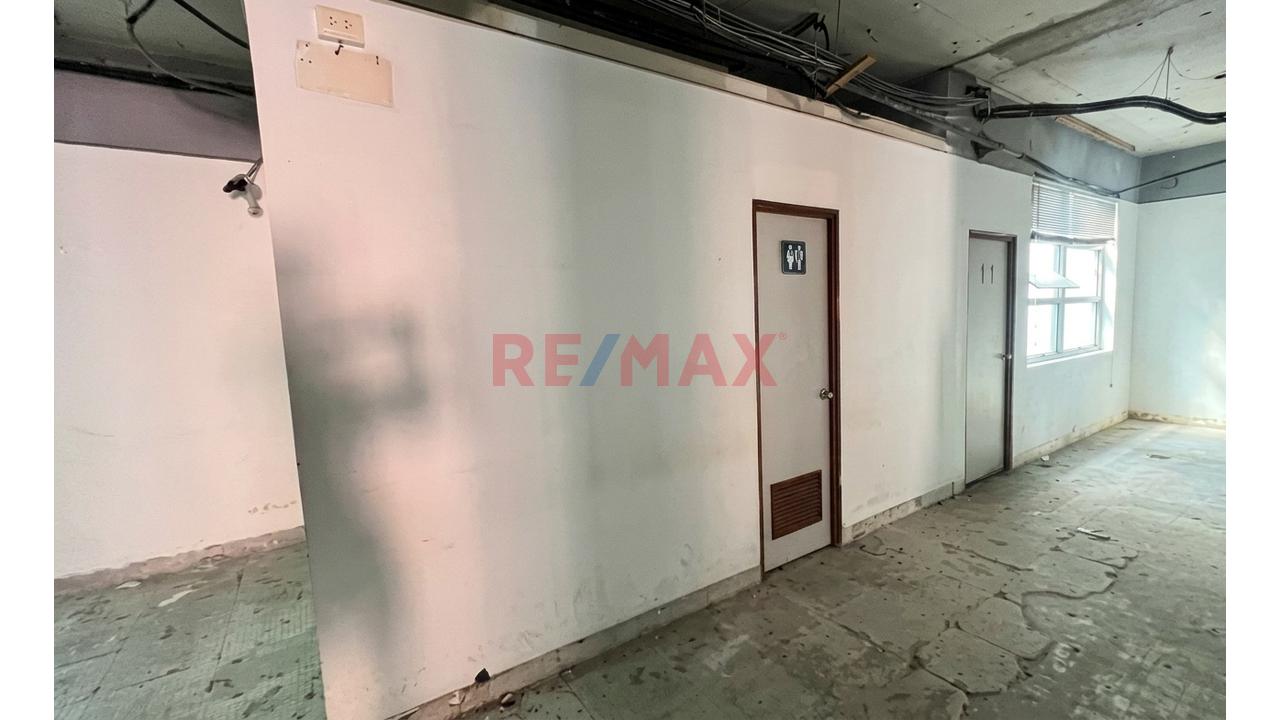 Local comercial en Alquiler ubicado en C. Zela 727 Local comercial en Alquiler ubicado en C. Zela 727
