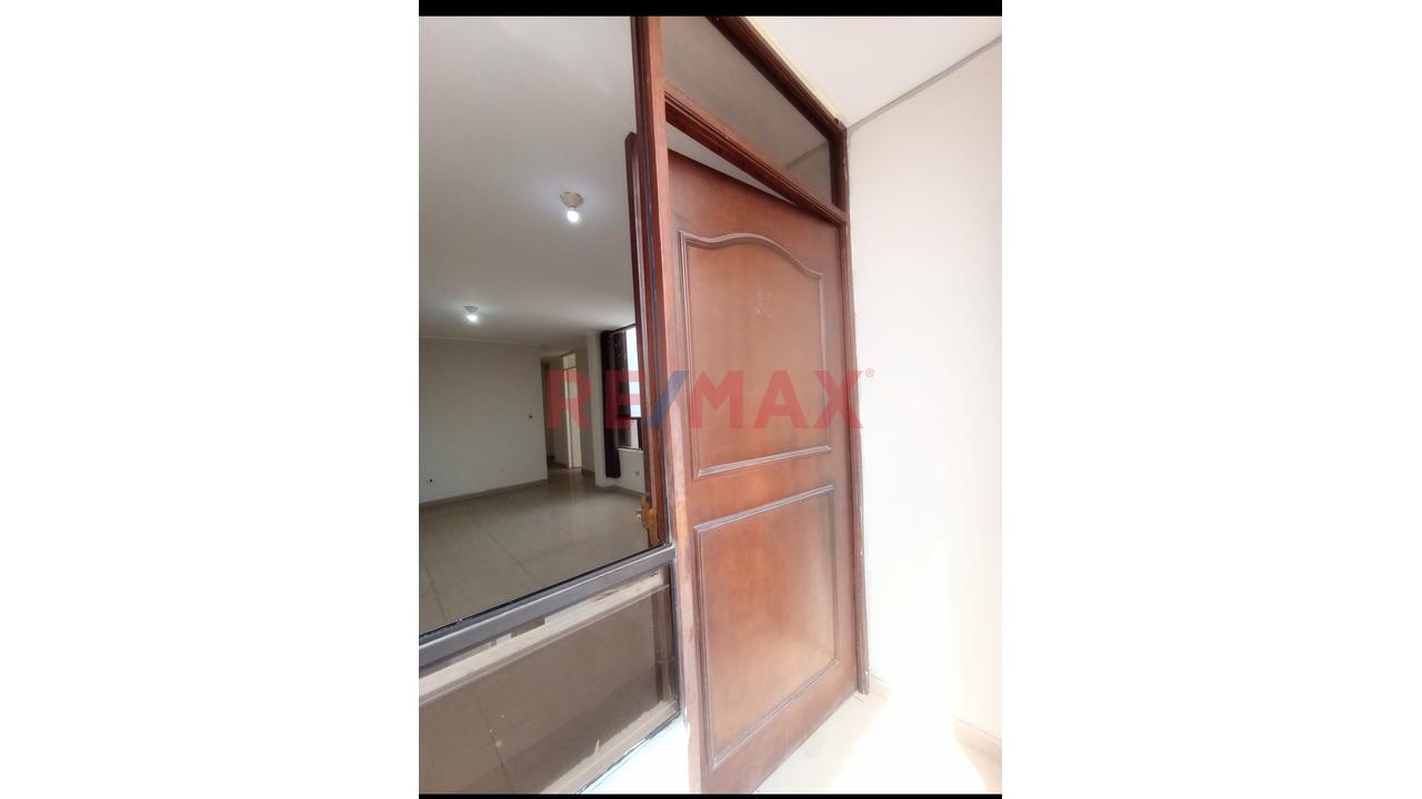 Vendo Departamento En 4To Piso Con Ingreso Independiente De 97.5 M² — foto 8