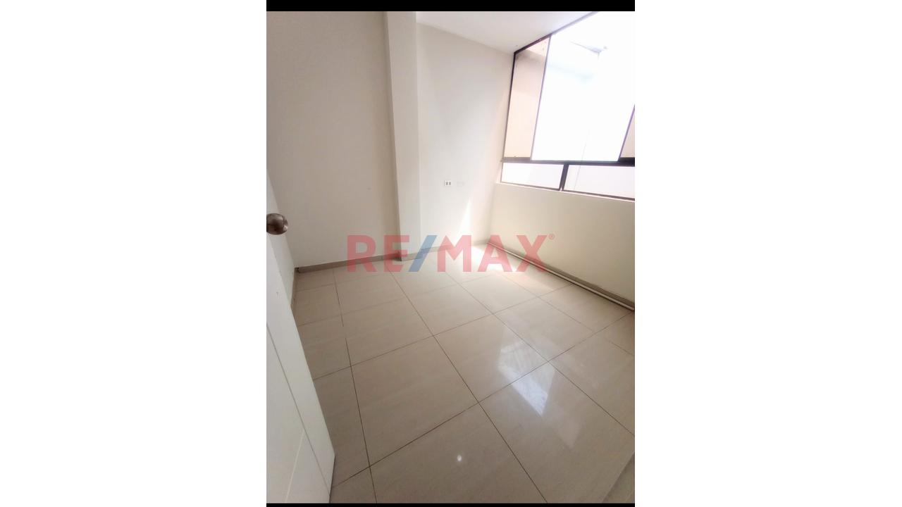 Vendo Departamento En 4To Piso Con Ingreso Independiente De 97.5 M² — foto 7
