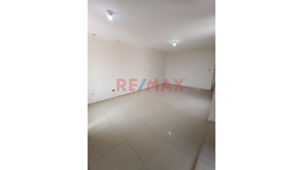 Vendo Departamento En 4To Piso Con Ingreso Independiente De 97.5 M² — foto 2