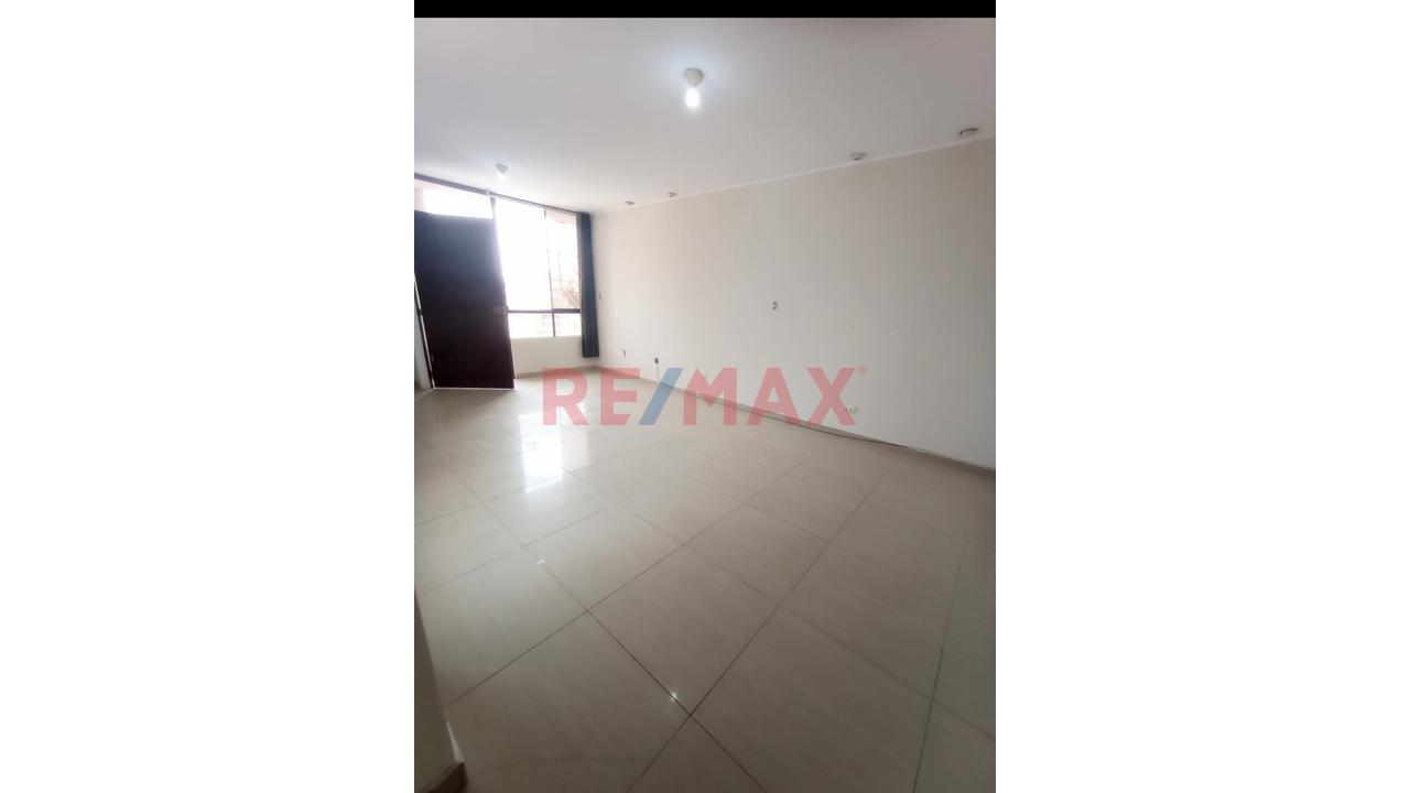 Vendo Departamento En 4To Piso Con Ingreso Independiente De 97.5 M² — foto 3