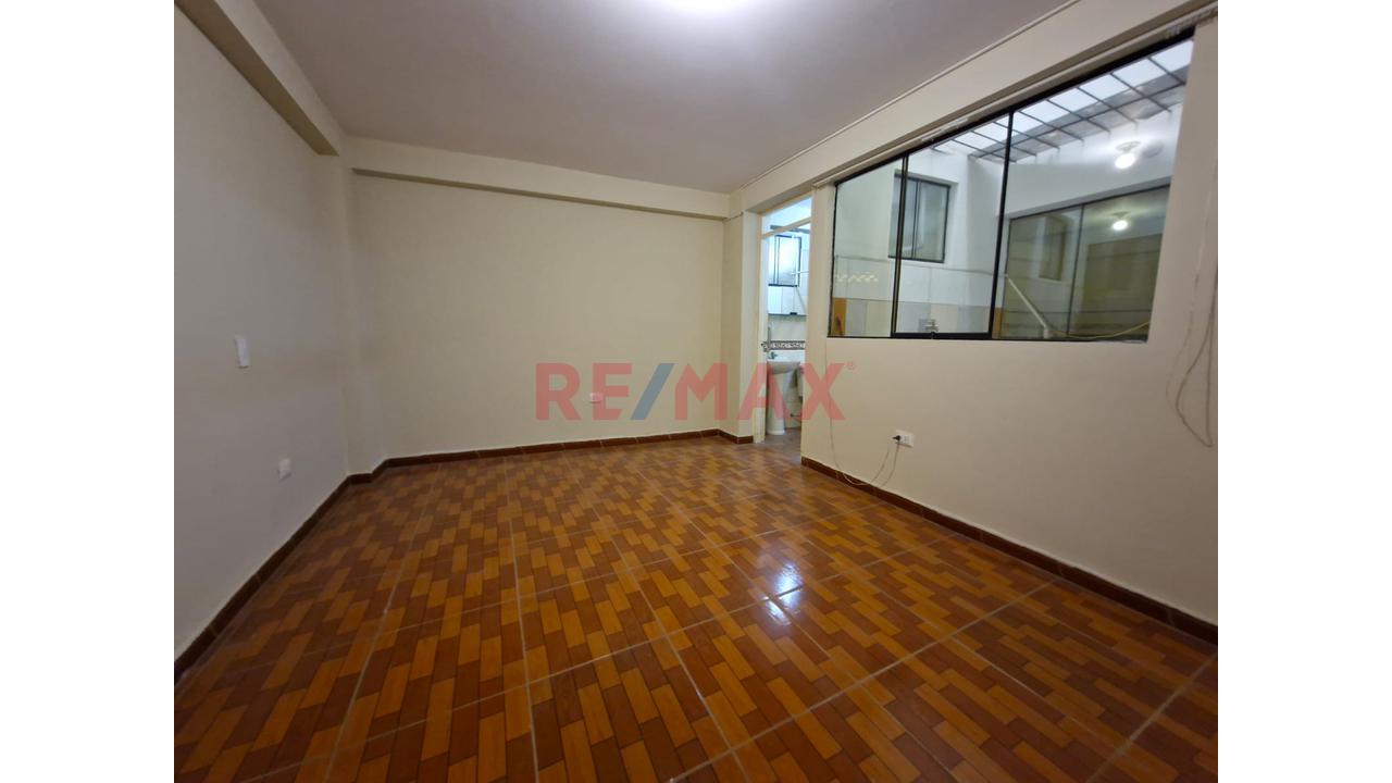 🏠Unica En La Urb. San Felipe Comas Departamento + Mini Departamento En 1Er Piso - 5