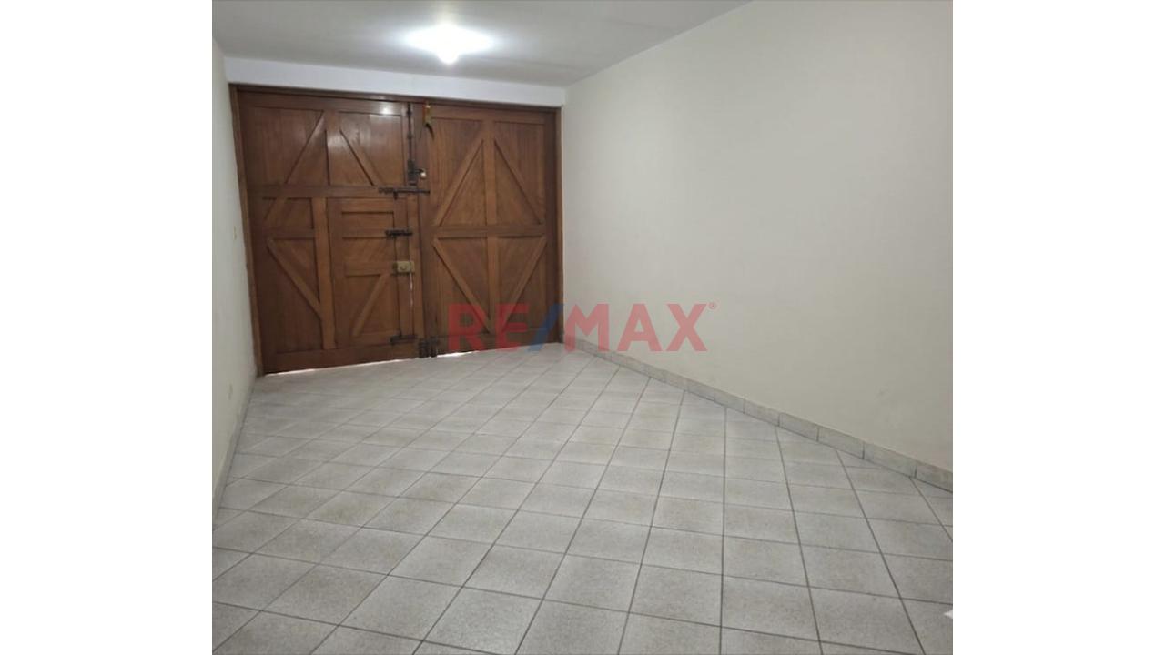 Tu Nuevo Hogar De 3 Niveles! Espacio, Comodidad Y Privacidad Para Todos — foto 8
