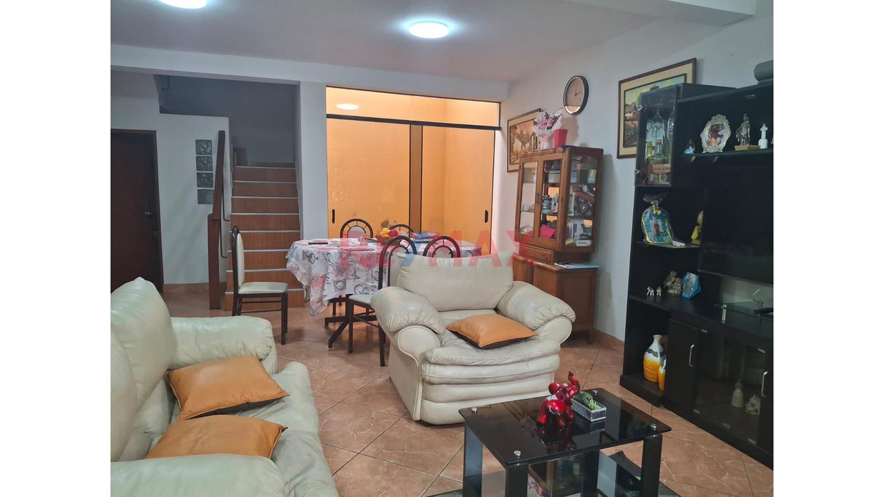 Tu Nuevo Hogar De 3 Niveles! Espacio, Comodidad Y Privacidad Para Todos — foto 3