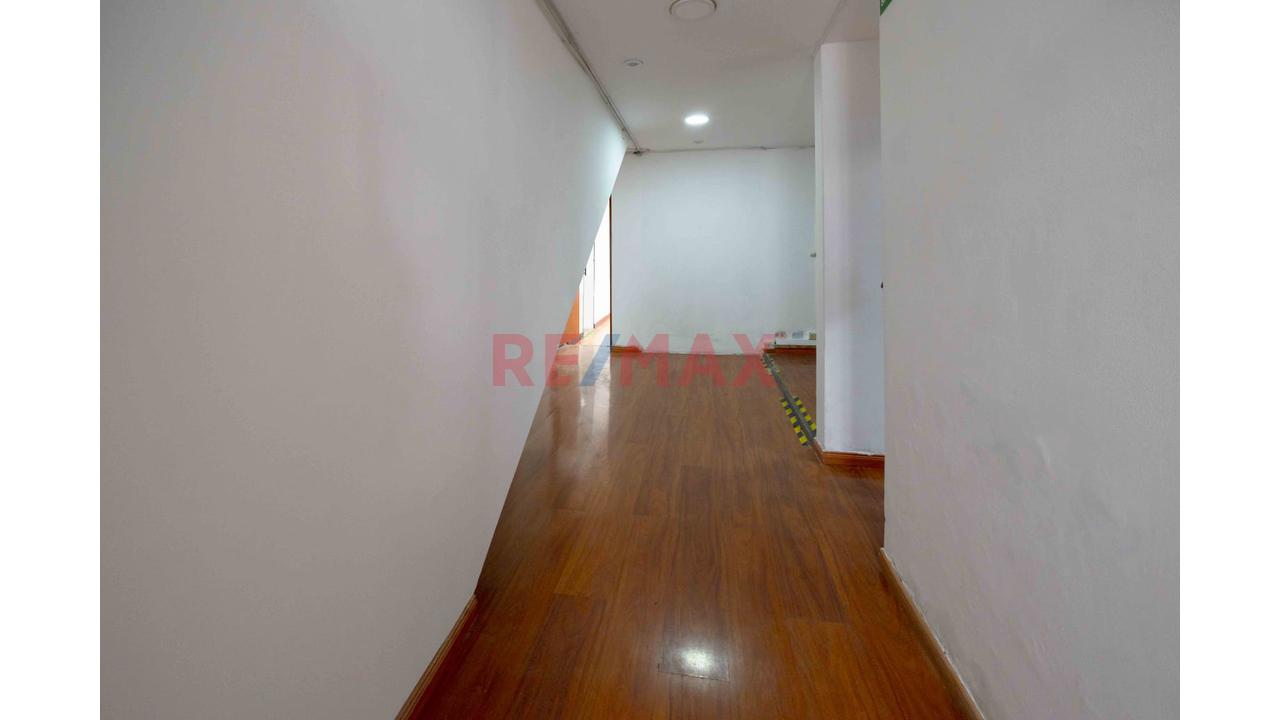 Alquiler Local Comercial - Av Javier Prado - 10